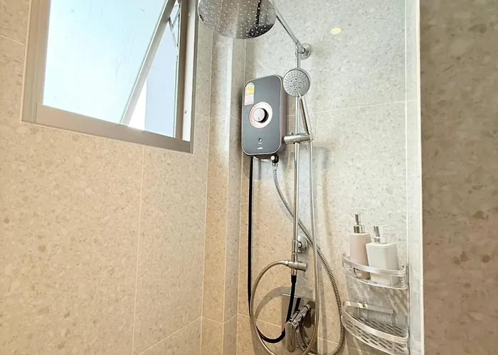 Luxury House Near Suvarnabhumi Airport *