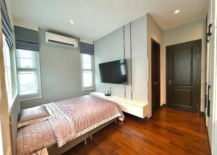 Luxury House Near Suvarnabhumi Airport