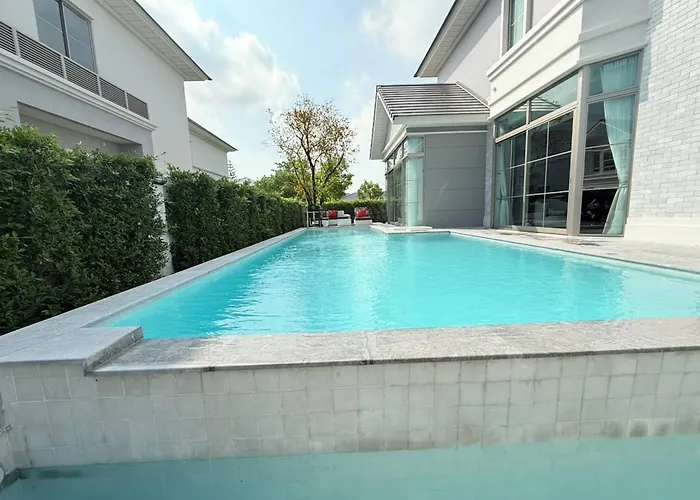 Luxury House Near Suvarnabhumi Airport Holiday home *