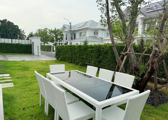 Luxury House Near Suvarnabhumi Airport Bangkok