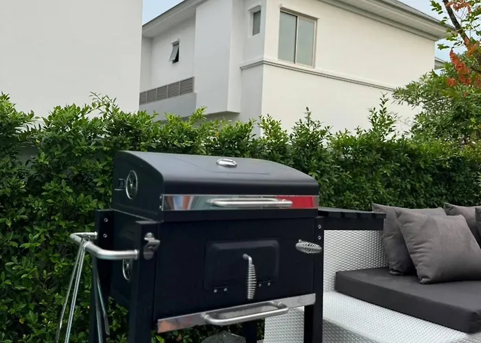 Luxury House Near Suvarnabhumi Airport Holiday home Bangkok