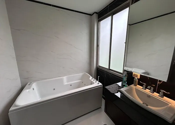 Holiday home Luxury House Near Suvarnabhumi Airport